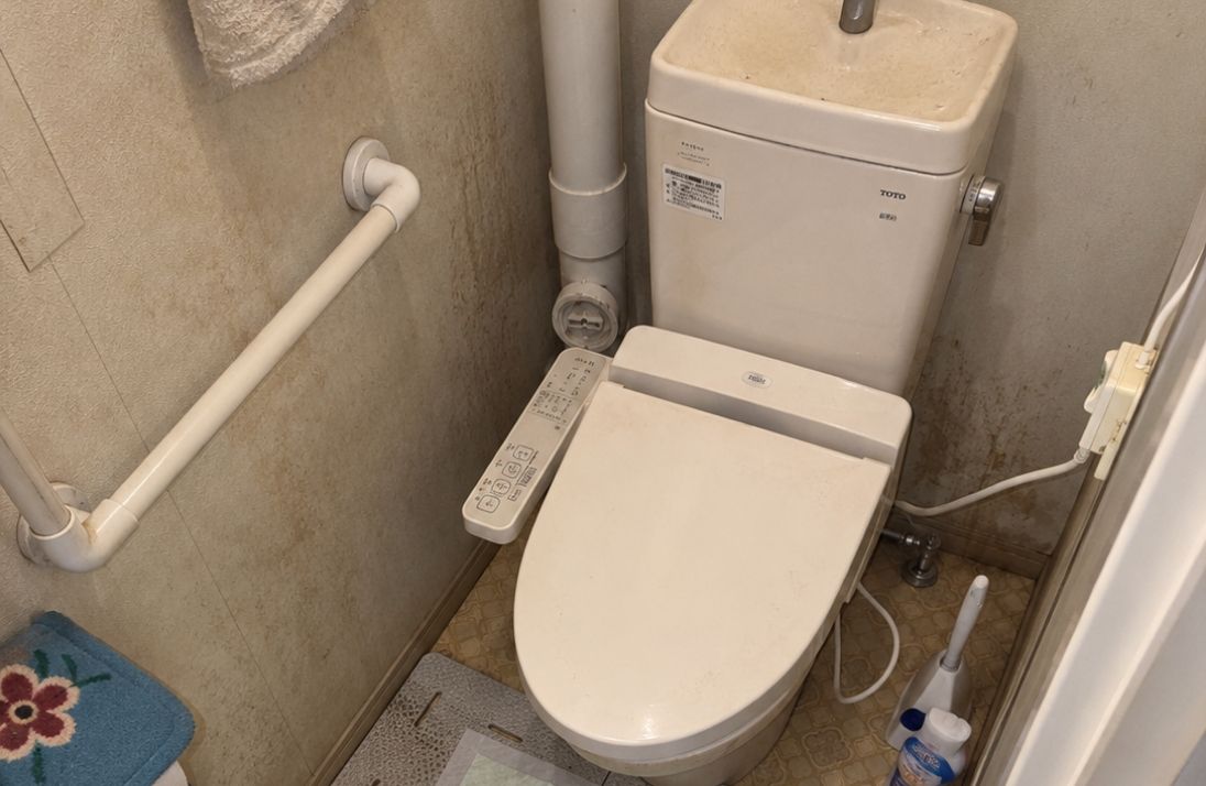 トイレ交換の施工前